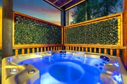 Private 8BR Cabin in Sevierville, Game Room, Pool & Hot Tub