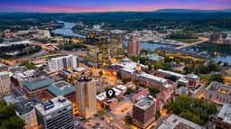 Designer Downtown Knoxville Loft w/ Rooftop Views - Image 3