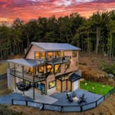 Wynnward Ridge | Best Views of the Smokies | Pool