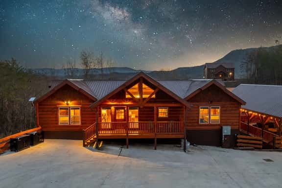 Outdoor Theater + Arcade - Hot Tub - 8BR Sleeps 24 - Image 1