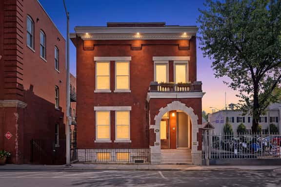 Designer Downtown Knoxville Loft w/ Rooftop Views - Image 1