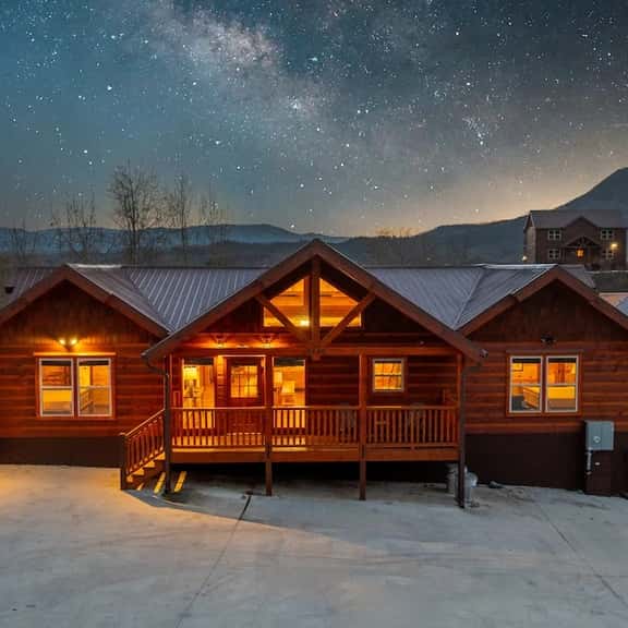 Outdoor Theater + Arcade - Hot Tub - 8BR Sleeps 24 - Image 1