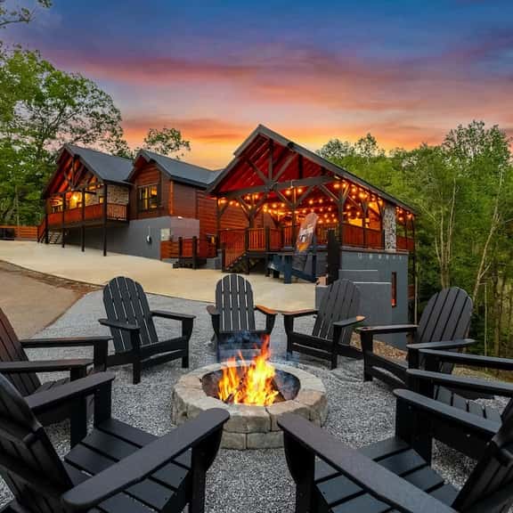 Glow Indoor Pool • Theater • Hot Tub • Sleeps 32 - Image 1