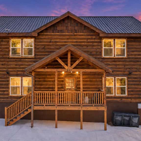 Sleeps 20+ | Private Indoor Pool, Theater, Arcade - Image 1