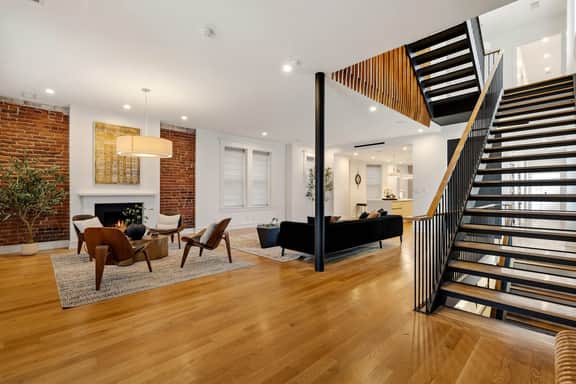 Designer Downtown Knoxville Loft w/ Rooftop Views - Image 5
