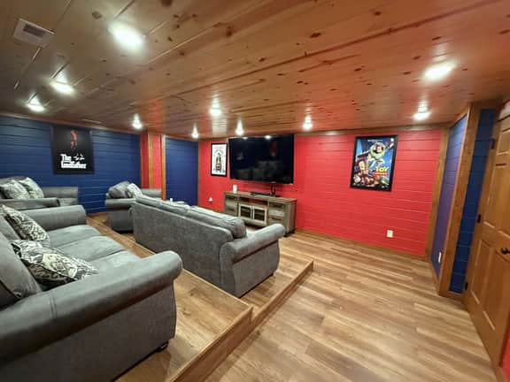 Sleeps 20+ | Private Indoor Pool, Theater, Arcade - Image 4